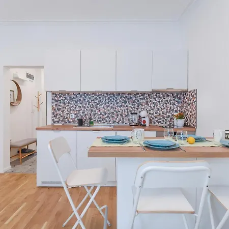 Апартамент Cosy & Renovated 2bd Flat Near Vitoshka By Flat Mаnager София