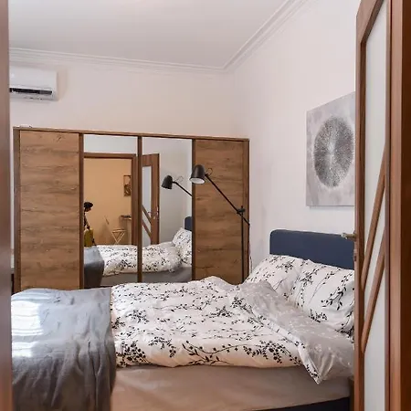 Cosy & Renovated 2bd Flat Near Vitoshka By Flat Mаnager Apartment Sofia